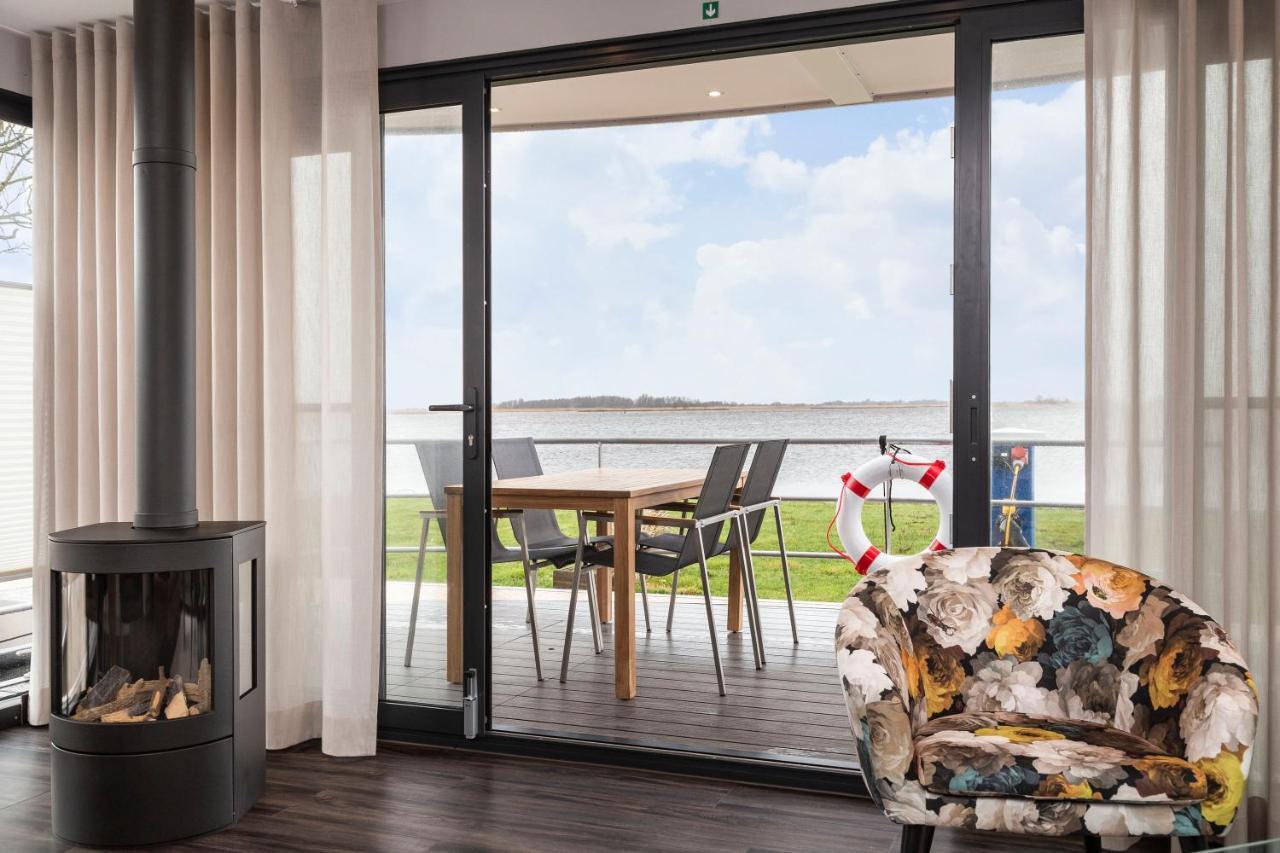 Welcome In - Houseboat 'Elysium' Met Eigen Aanlegsteiger Sneek - Offingawier מראה חיצוני תמונה