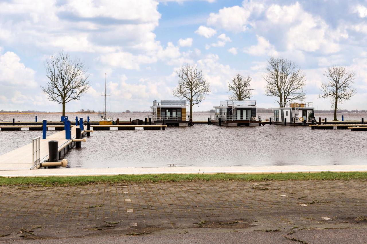Welcome In - Houseboat 'Elysium' Met Eigen Aanlegsteiger Sneek - Offingawier מראה חיצוני תמונה