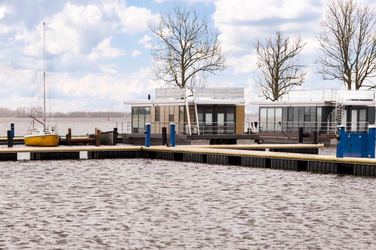 Welcome In - Houseboat 'Elysium' Met Eigen Aanlegsteiger Sneek - Offingawier מראה חיצוני תמונה
