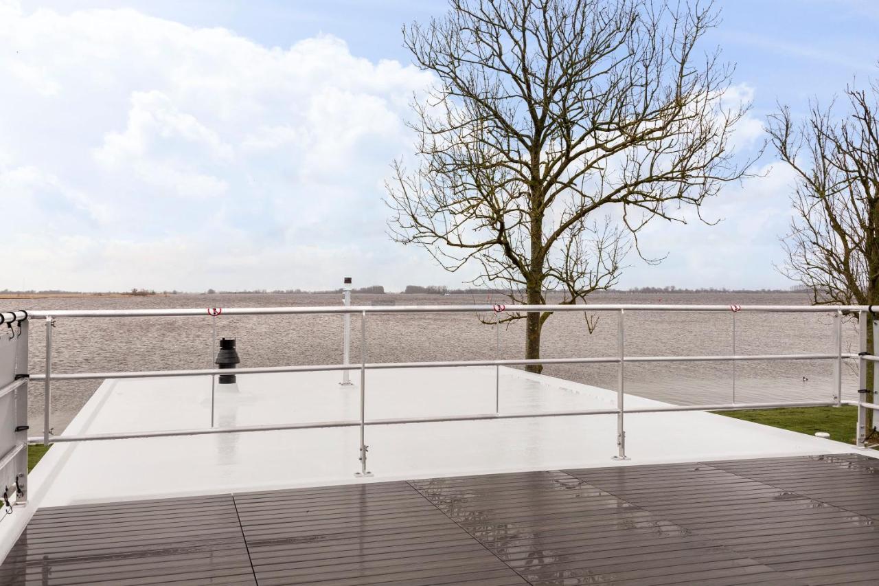 Welcome In - Houseboat 'Elysium' Met Eigen Aanlegsteiger Sneek - Offingawier מראה חיצוני תמונה