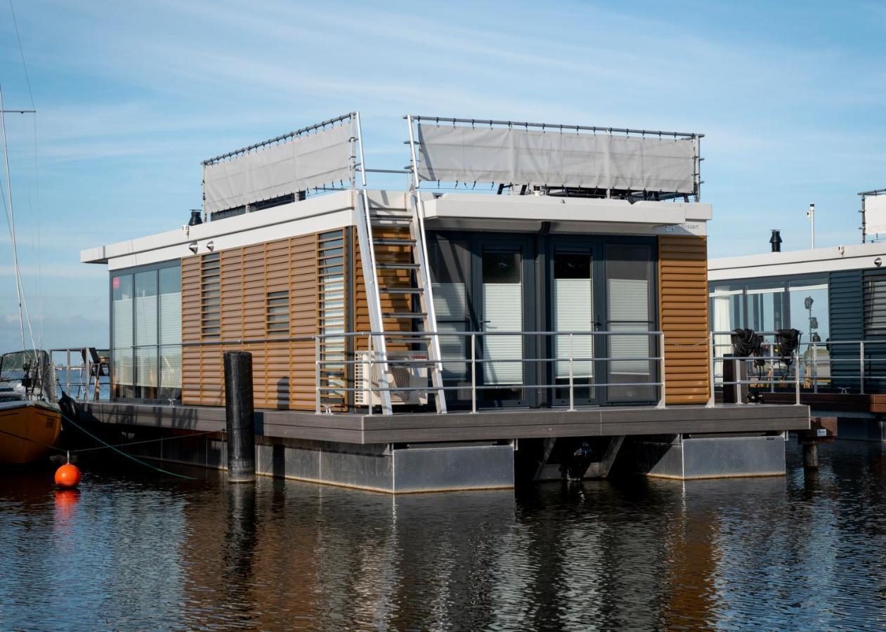 Welcome In - Houseboat 'Elysium' Met Eigen Aanlegsteiger Sneek - Offingawier מראה חיצוני תמונה