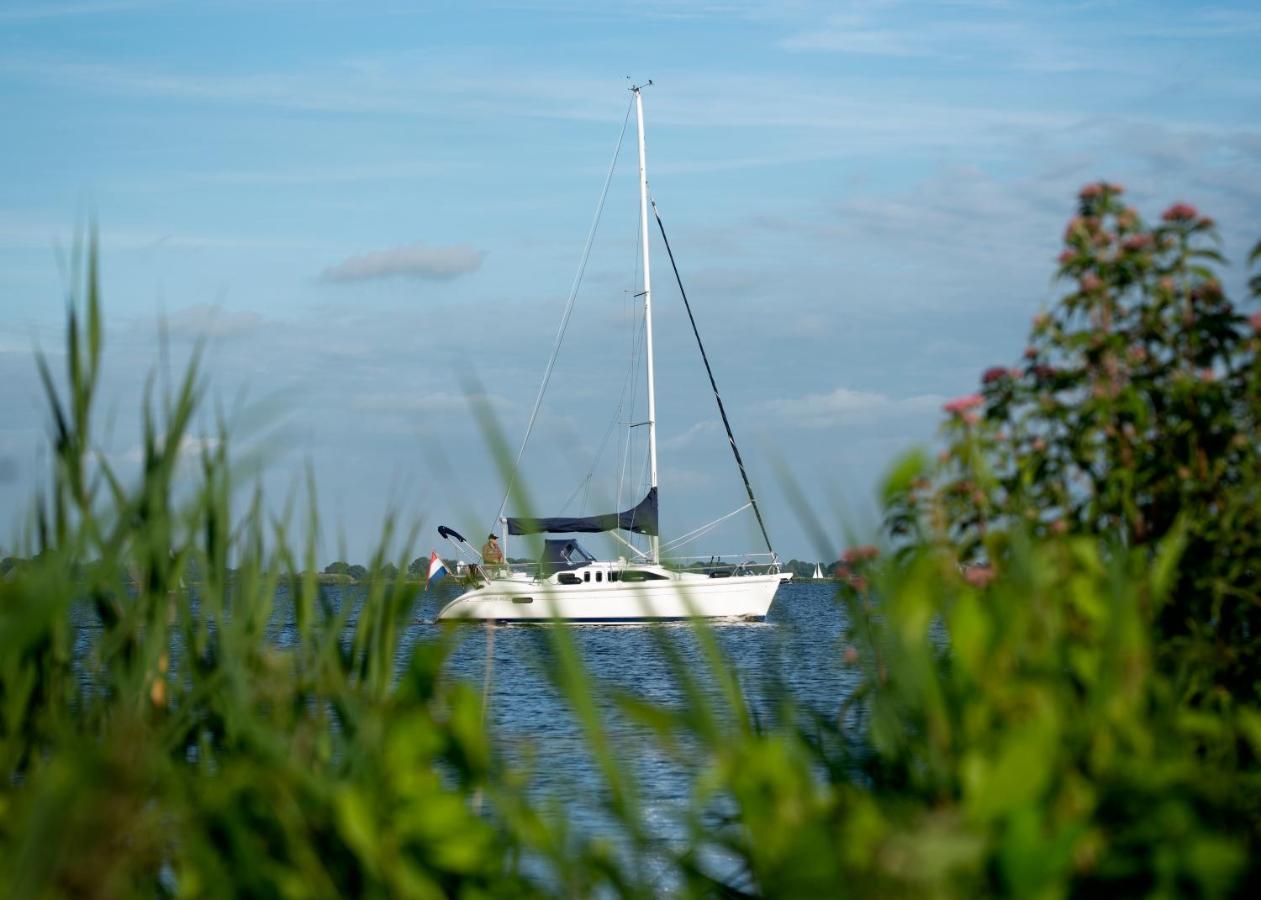 Welcome In - Houseboat 'Elysium' Met Eigen Aanlegsteiger Sneek - Offingawier מראה חיצוני תמונה